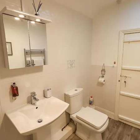 Violet بيت للعطل